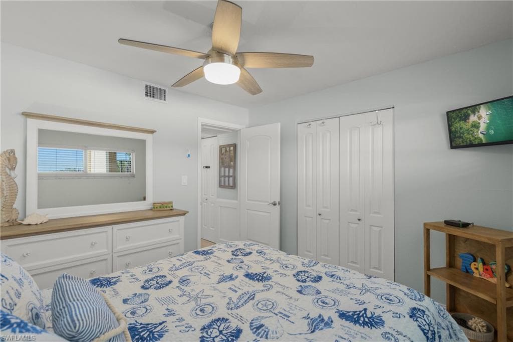 915 Beach RD # 215, SARASOTA FL 34242-25