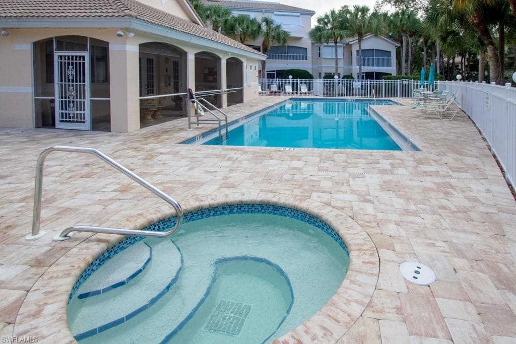 1044 Woodshire LN B210-22