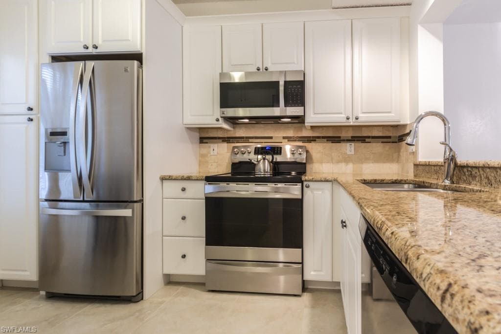 1044 Woodshire LN B210-1