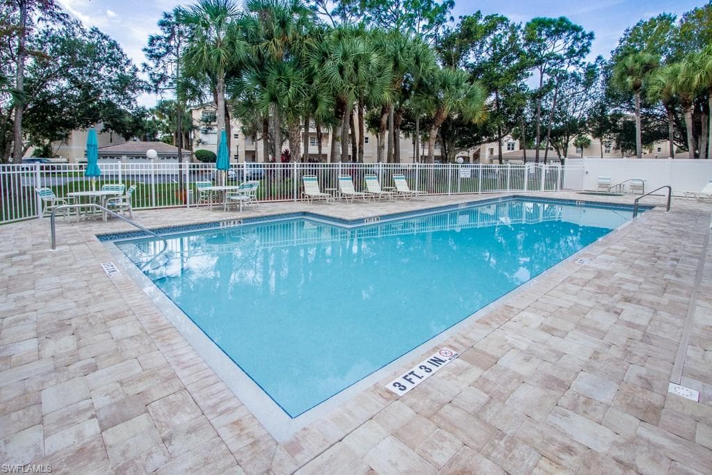 1044 Woodshire LN B210-21