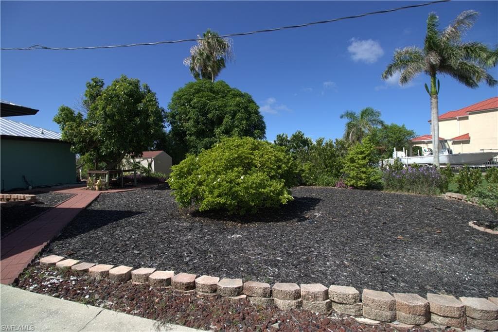 5043 Genesee PKWY, BOKEELIA FL 33922-1