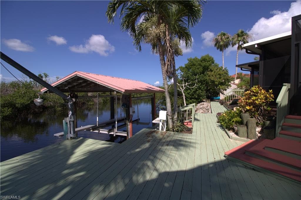 5043 Genesee PKWY, BOKEELIA FL 33922-7