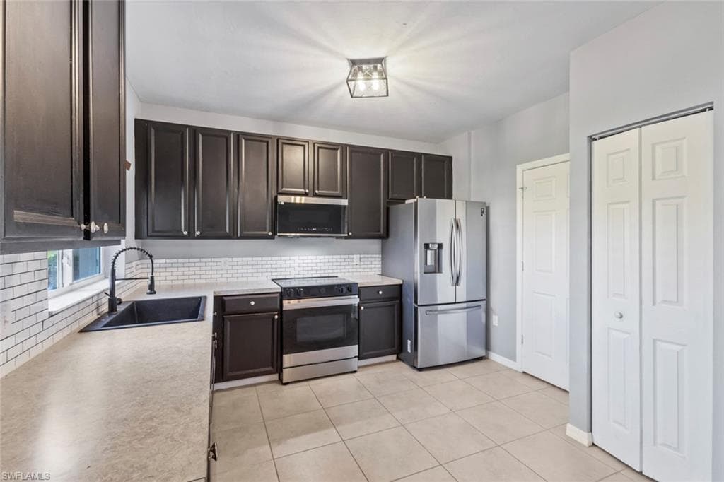 3935 Cherrybrook LOOP, FORT MYERS FL 33966-5