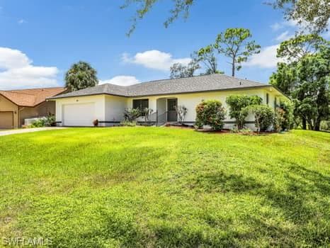 124 Sharwood DR, NAPLES FL 34110-1