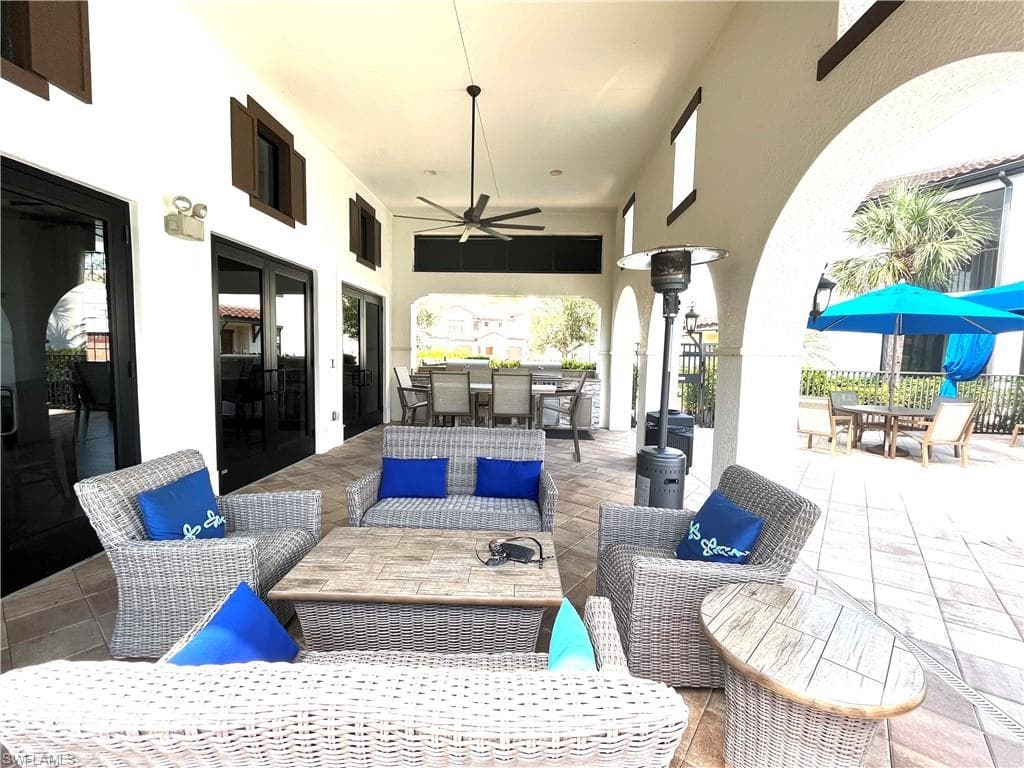 15148 Palmer Lake CIR # 202, NAPLES FL 34109-15