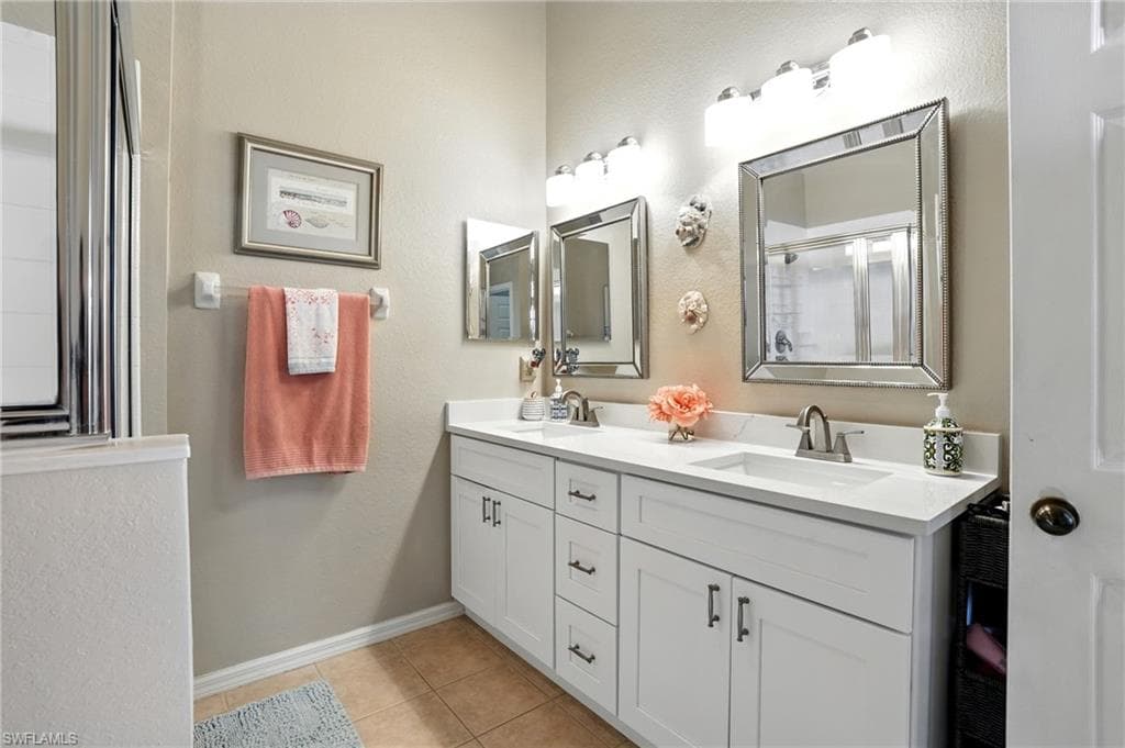 9740 Gladiolus Bulb LOOP, FORT MYERS FL 33908-15