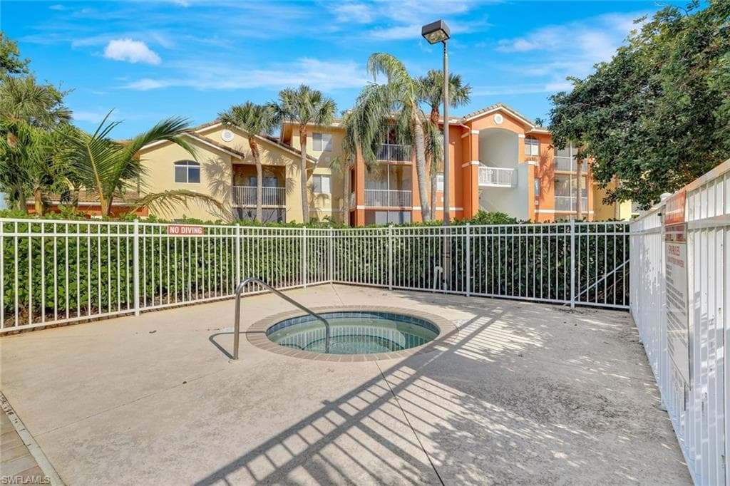 6300 Aragon WAY # 105, FORT MYERS FL 33966-5