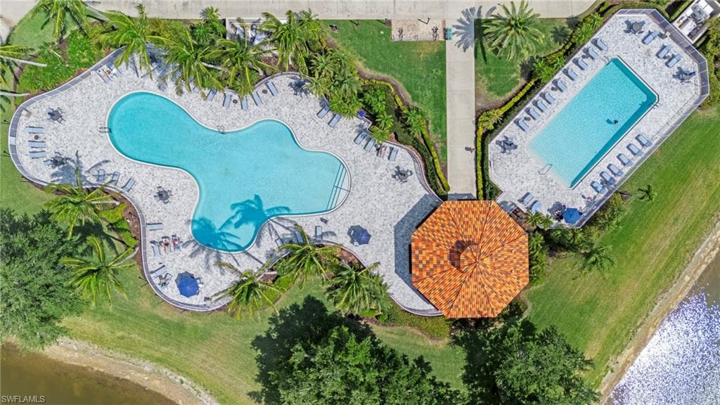 4017 Isla Ciudad CT, NAPLES FL 34109-23