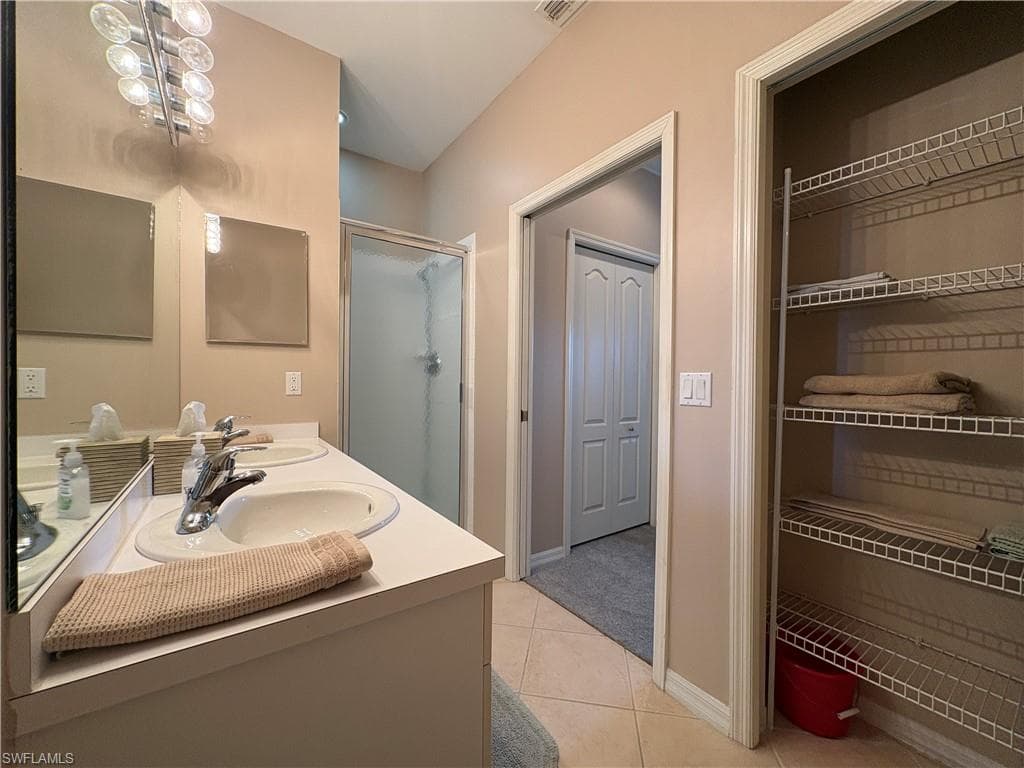 2720 Cypress Trace CIR # 2933, NAPLES FL 34119-14