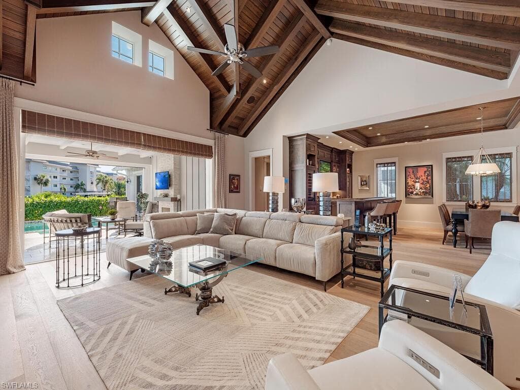 1482 2nd AVE S, NAPLES FL 34102-5