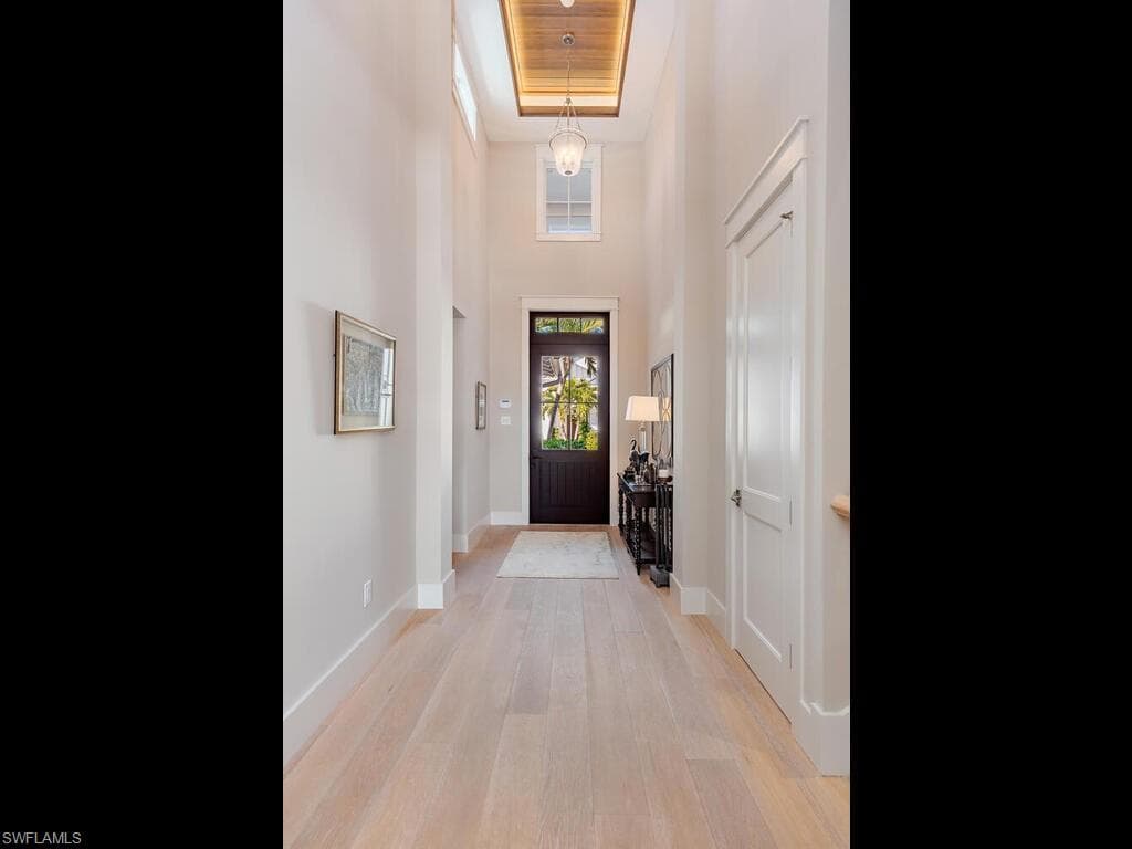 1482 2nd AVE S, NAPLES FL 34102-16