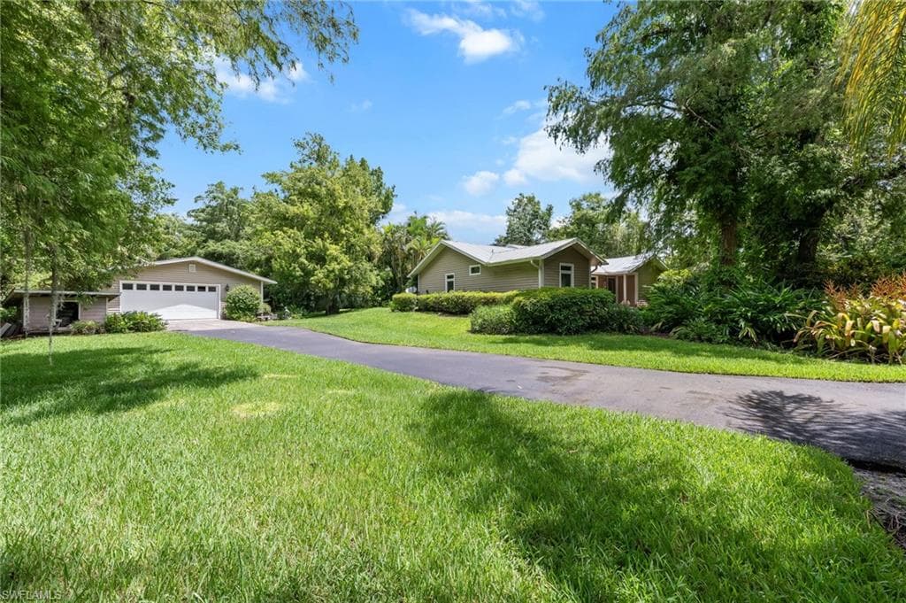 5247 Cherry Wood DR, NAPLES FL 34119-1