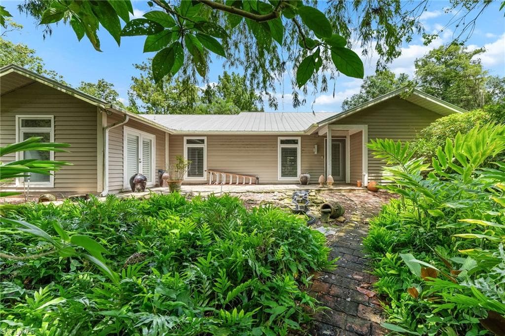 5247 Cherry Wood DR, NAPLES FL 34119-6