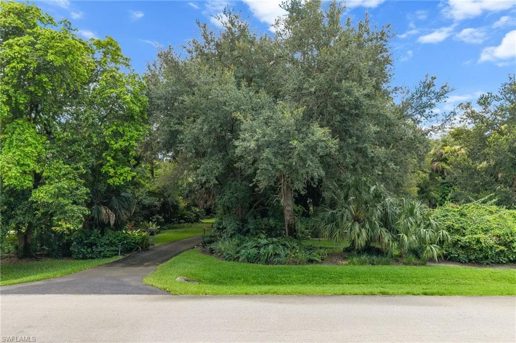 5247 Cherry Wood DR, NAPLES FL 34119-27