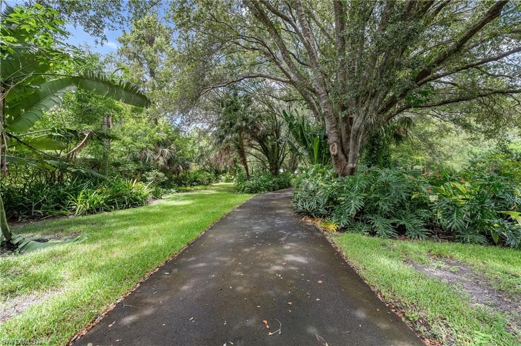 5247 Cherry Wood DR, NAPLES FL 34119-4