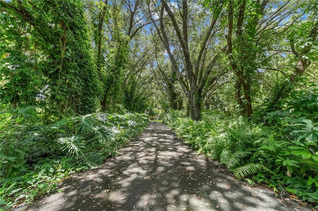 5247 Cherry Wood DR, NAPLES FL 34119-19