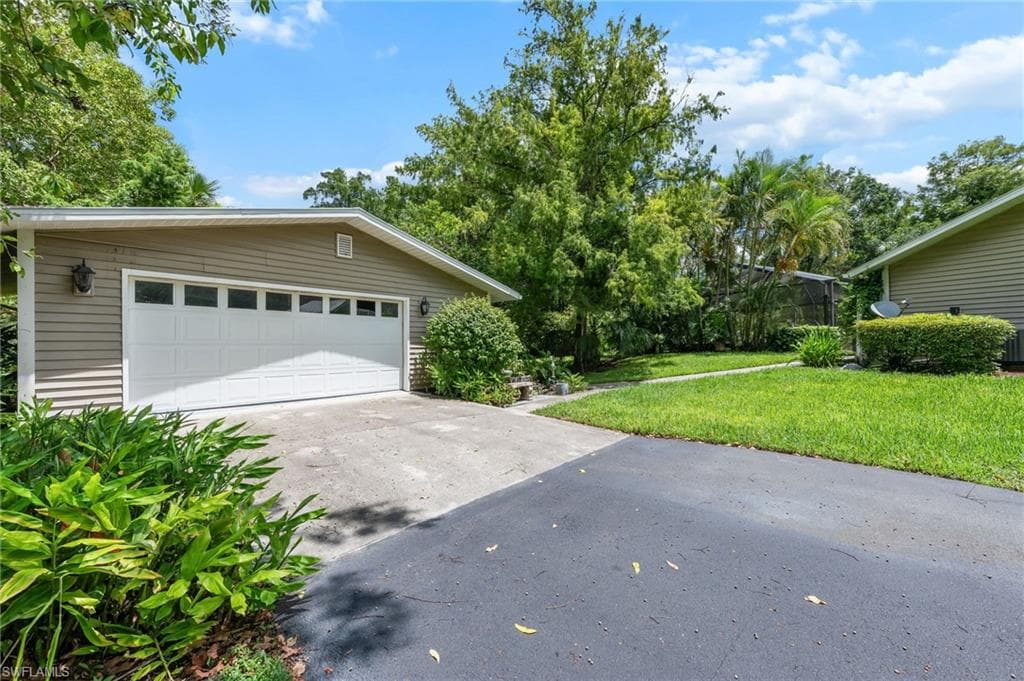 5247 Cherry Wood DR, NAPLES FL 34119-9
