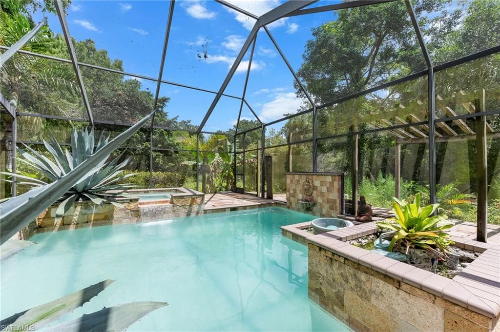 5247 Cherry Wood DR, NAPLES FL 34119-18