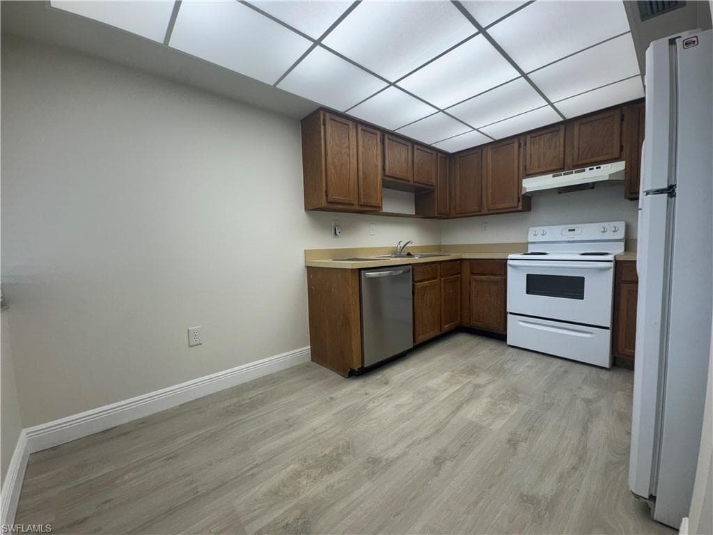 1530 Mainsail DR # 11, NAPLES FL 34114-8