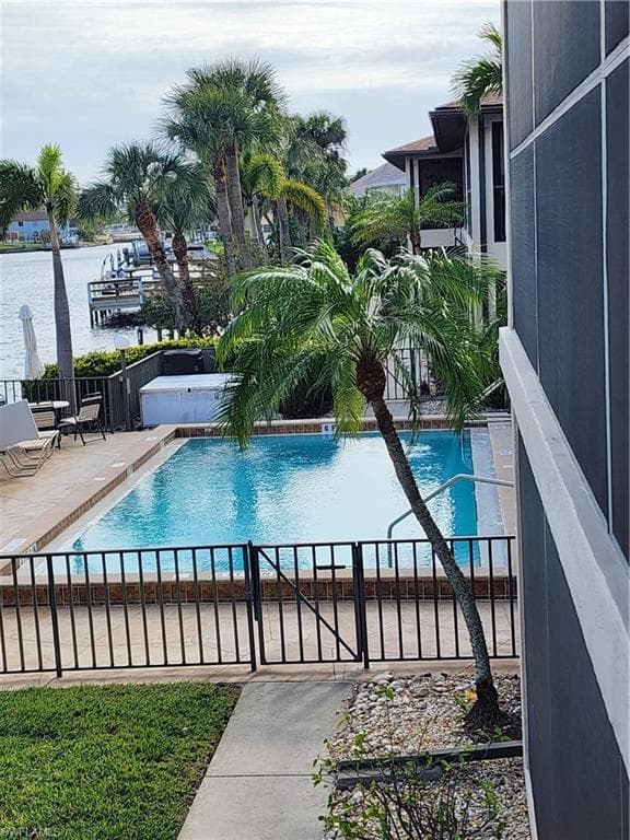 4515 Country Club BLVD # 204, CAPE CORAL FL 33904-40