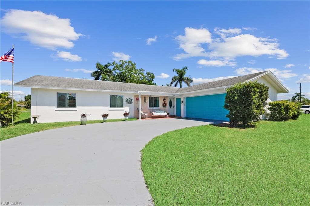 4517 Vinsetta AVE, NORTH FORT MYERS FL 33903-25