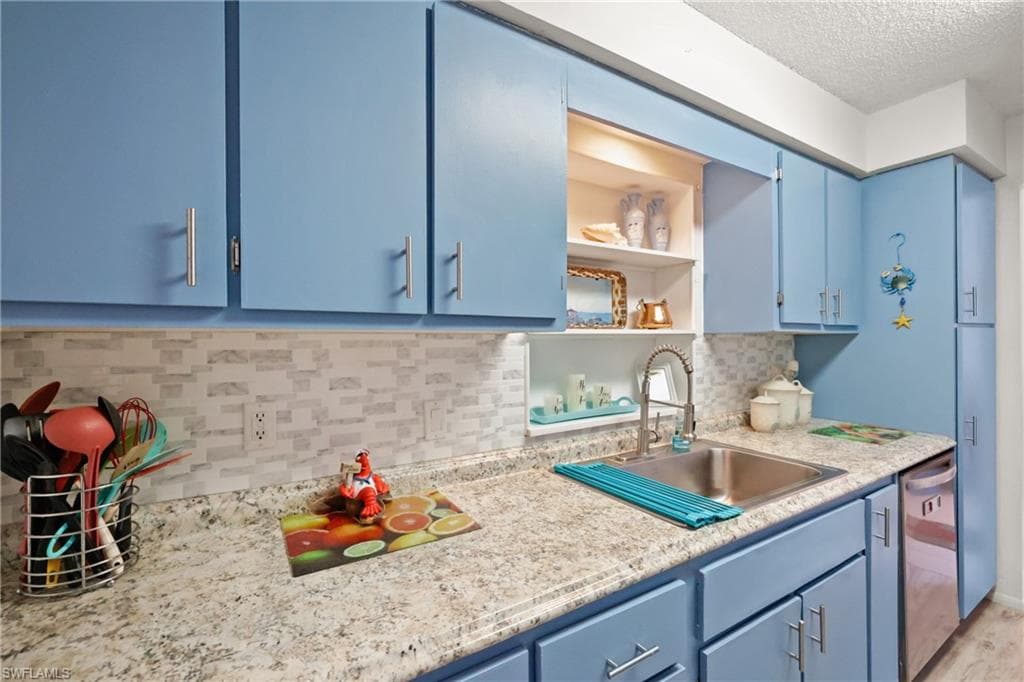 4517 Vinsetta AVE, NORTH FORT MYERS FL 33903-3