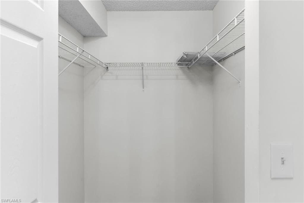 1810 Florida Club CIR # 1111, NAPLES FL 34112-16