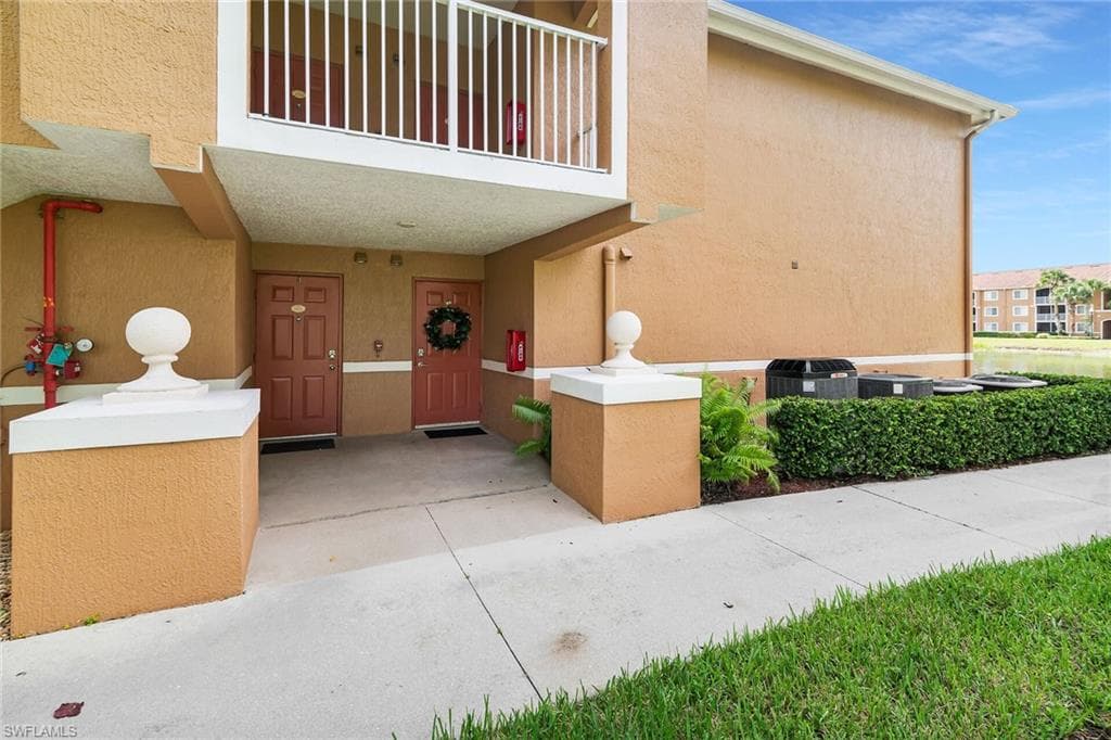 1810 Florida Club CIR # 1111, NAPLES FL 34112-32