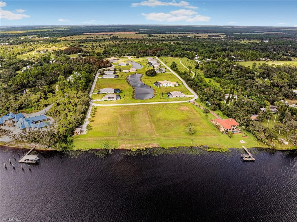17109 Serengeti CIR, ALVA FL 33920-1