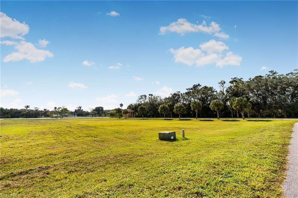 17109 Serengeti CIR, ALVA FL 33920-21