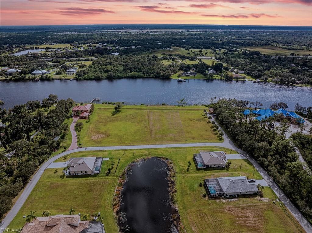 17109 Serengeti CIR, ALVA FL 33920-8