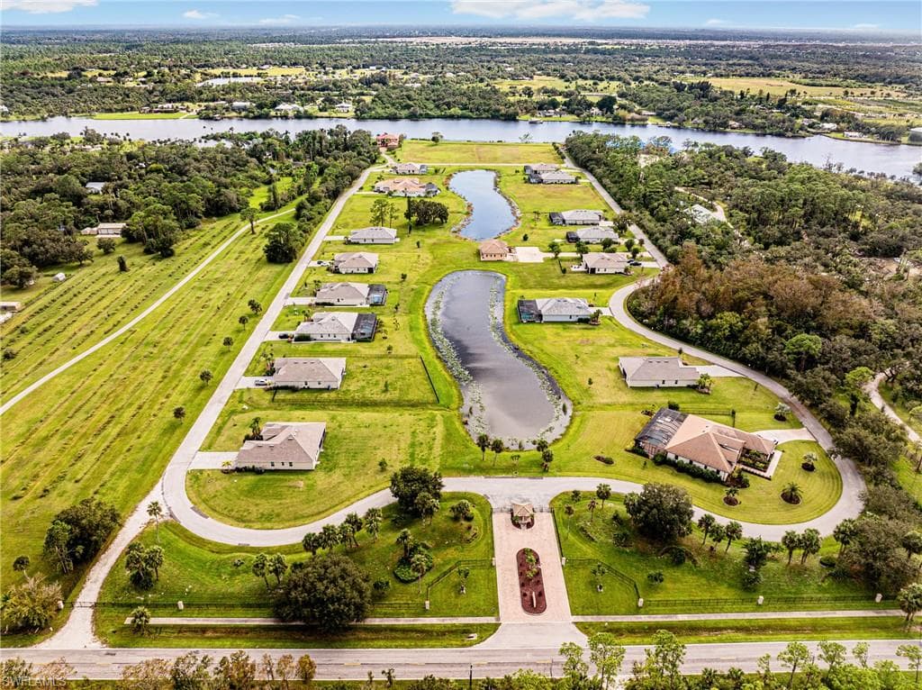 17109 Serengeti CIR, ALVA FL 33920-17