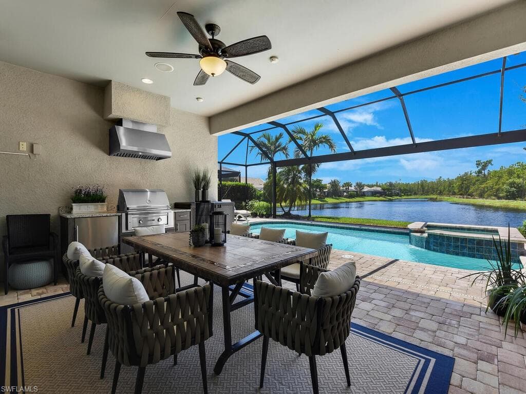 7412 Winding Cypress DR, NAPLES FL 34114-1