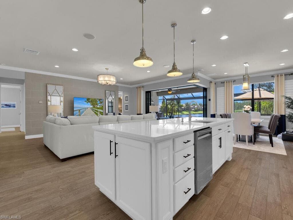 7412 Winding Cypress DR, NAPLES FL 34114-5