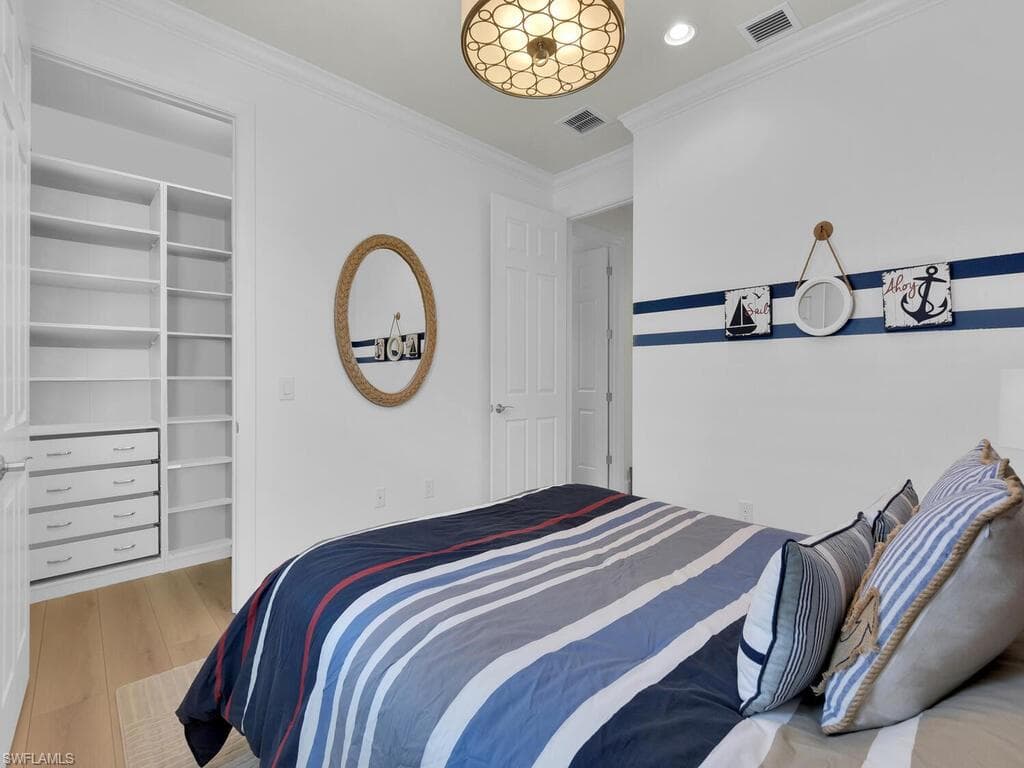 7412 Winding Cypress DR, NAPLES FL 34114-25