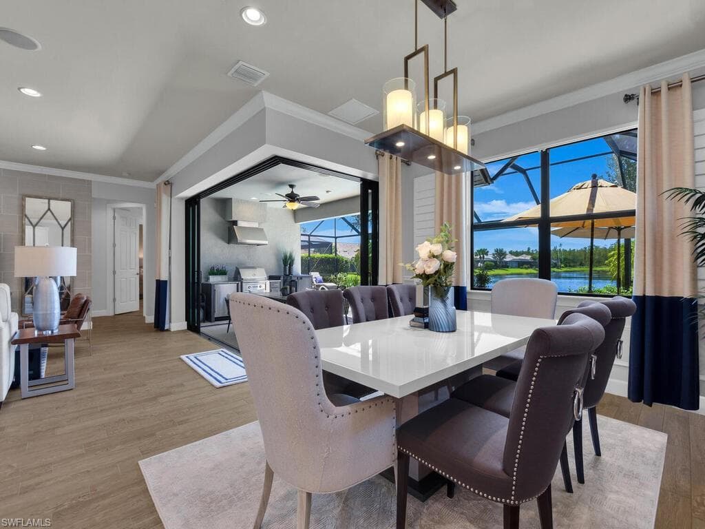 7412 Winding Cypress DR, NAPLES FL 34114-8