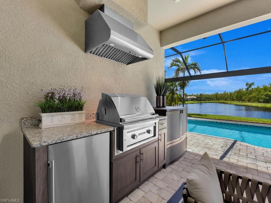 7412 Winding Cypress DR, NAPLES FL 34114-30