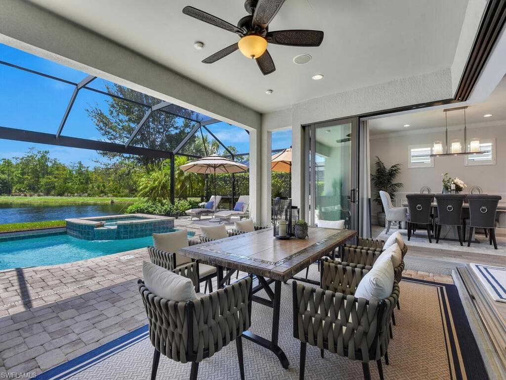 7412 Winding Cypress DR, NAPLES FL 34114-3