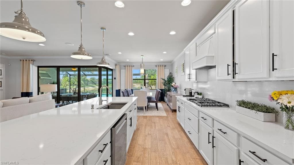 7412 Winding Cypress DR, NAPLES FL 34114-7