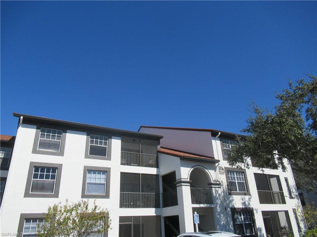 7960 Preserve CIR # 634, NAPLES FL 34119-1