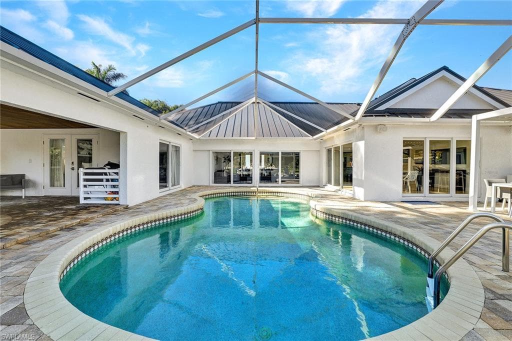 921 Scott DR-26