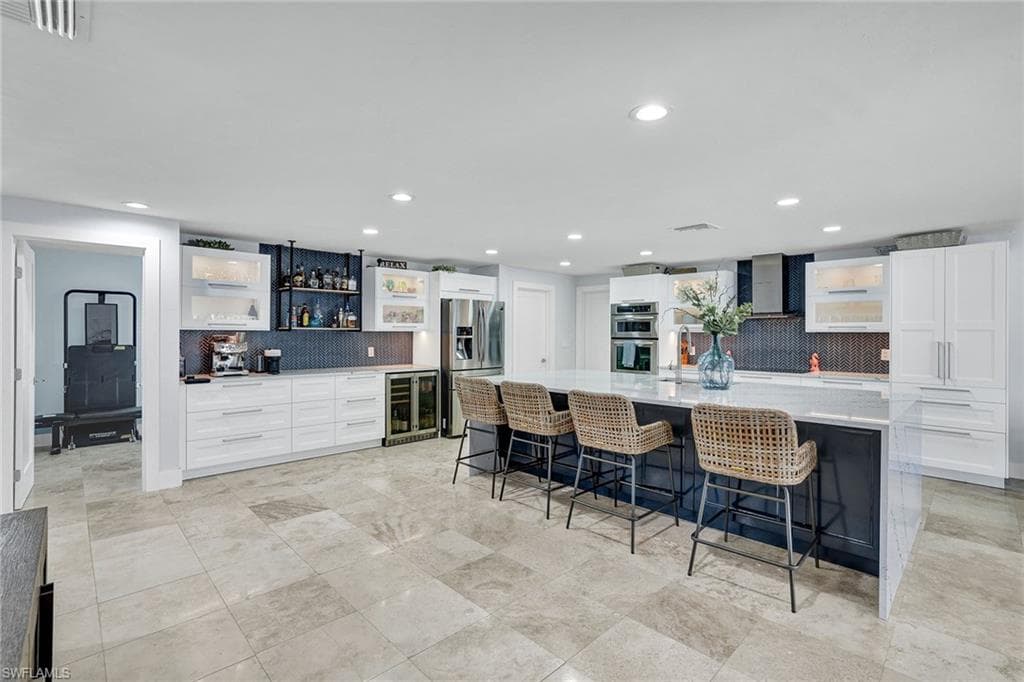 921 Scott DR-4