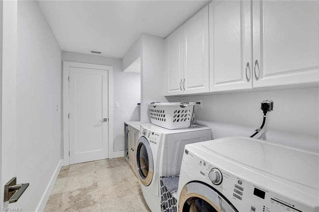 921 Scott DR-38