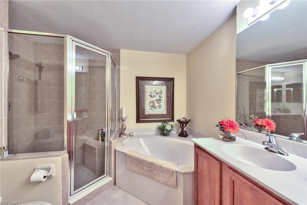 25130 Sandpiper Greens CT # 104, BONITA SPRINGS FL 34134-15