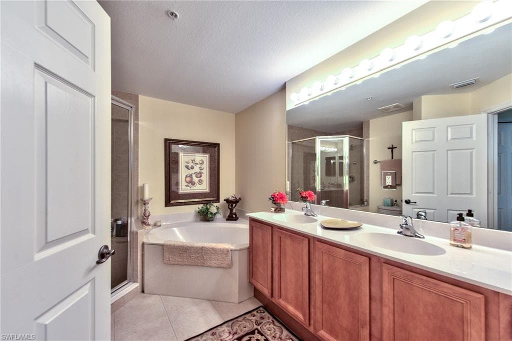 25130 Sandpiper Greens CT # 104, BONITA SPRINGS FL 34134-14