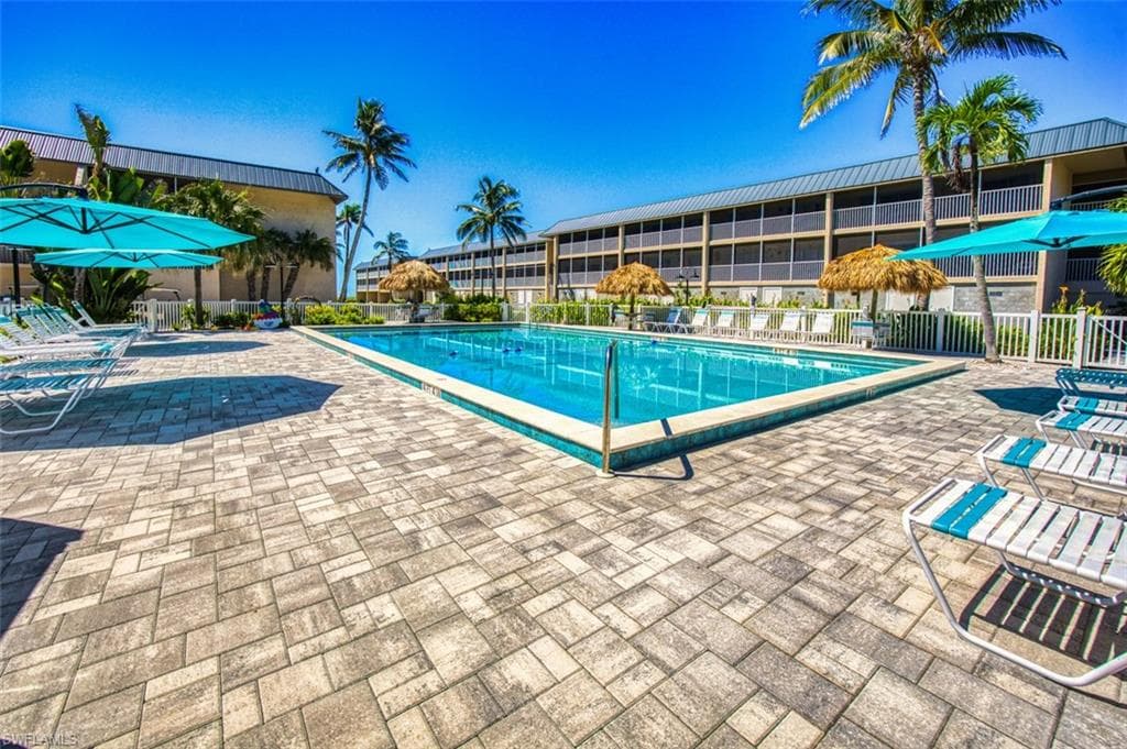 1246 Fulgur ST # 207, SANIBEL FL 33957-5