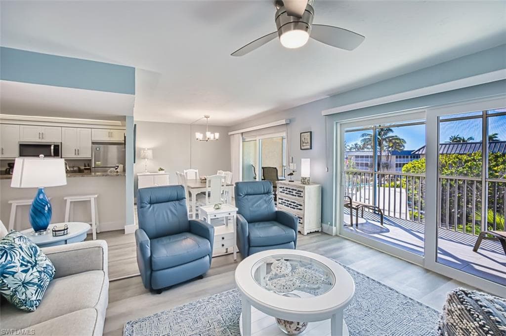 1246 Fulgur ST # 207, SANIBEL FL 33957-16