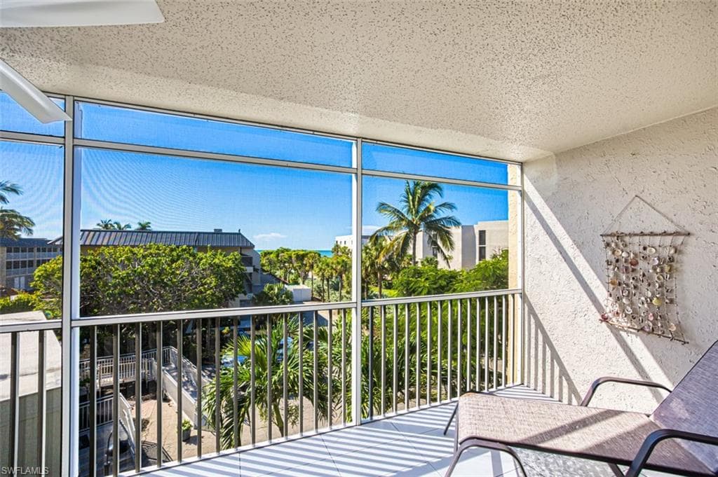 1246 Fulgur ST # 207, SANIBEL FL 33957-15