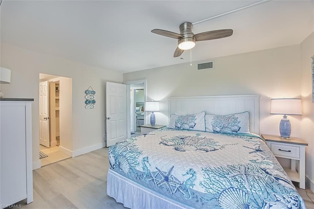 1246 Fulgur ST # 207, SANIBEL FL 33957-25