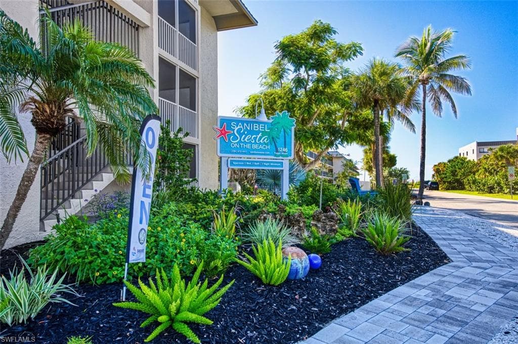 1246 Fulgur ST # 207, SANIBEL FL 33957-2